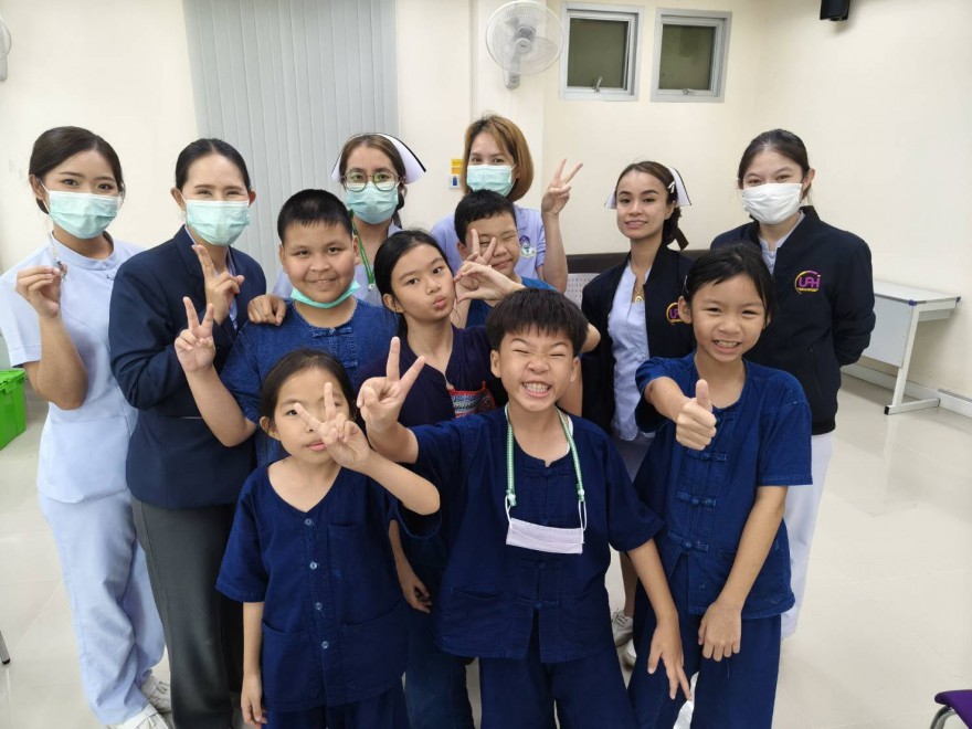 โรงเรียนสาธิต มพ. ร่วมกับ รพ.มพ. จัดกิจกรรมการตรวจสุขภาพ ประจำปีการศึกษา 2568